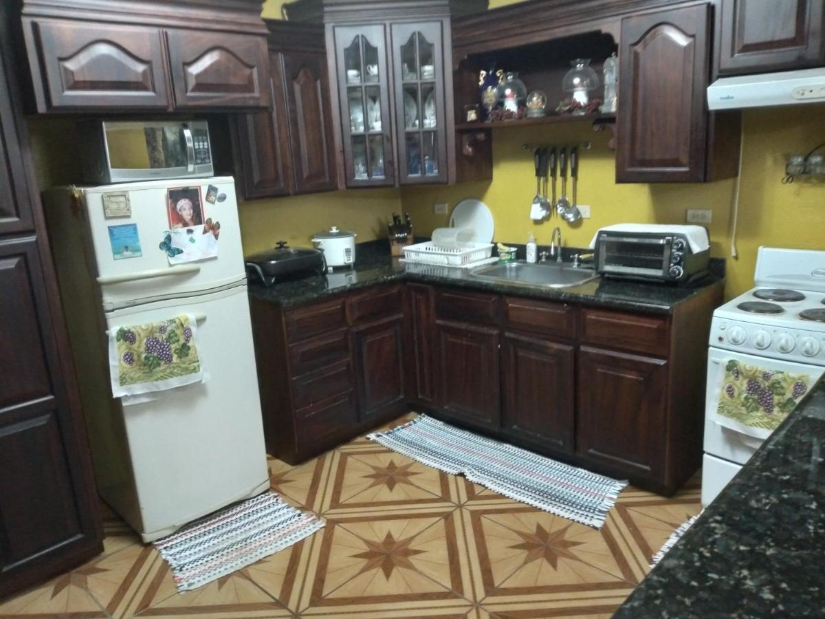 Alexander B&B Alajuela ภายนอก รูปภาพ