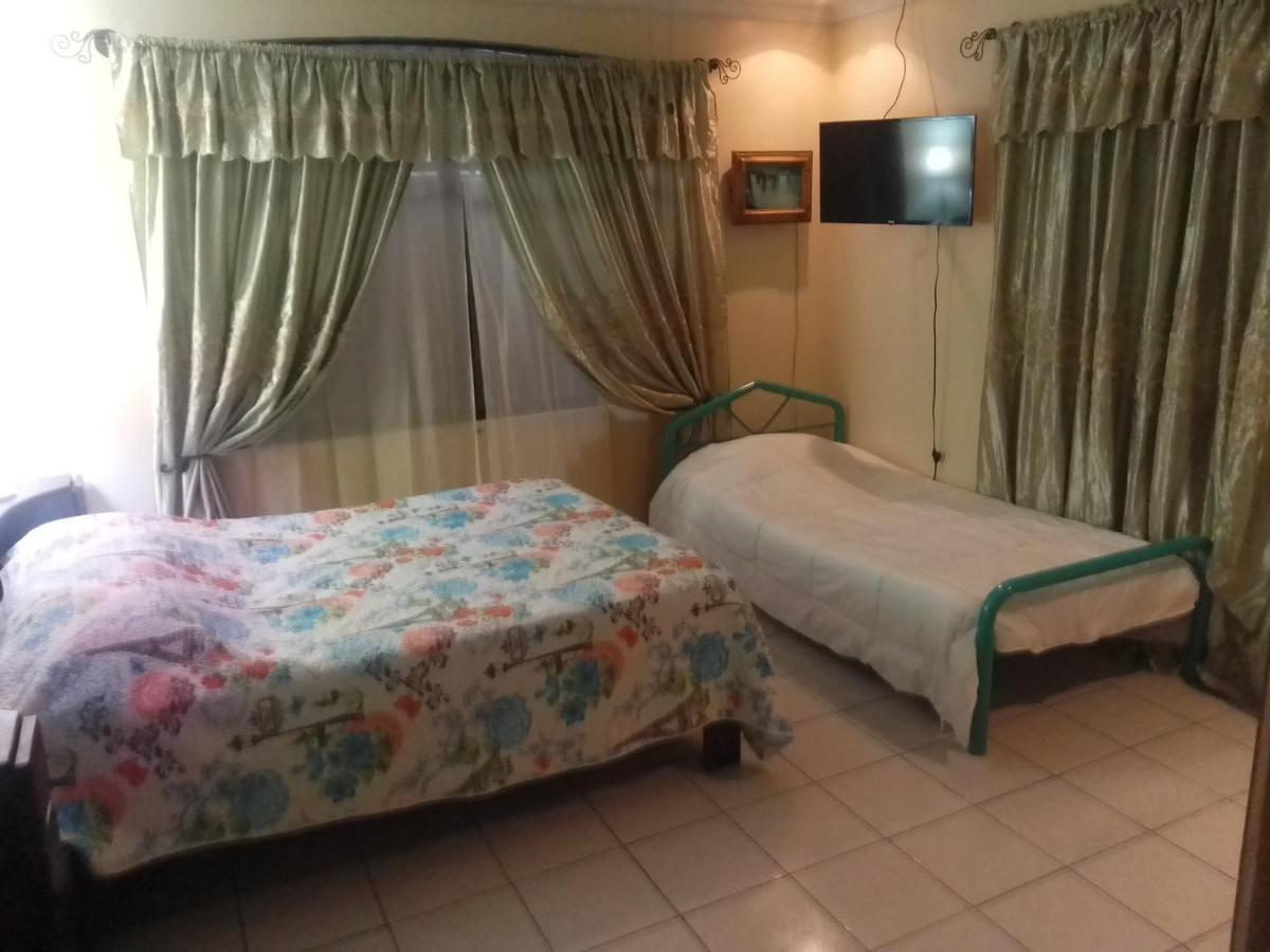 Alexander B&B Alajuela ภายนอก รูปภาพ