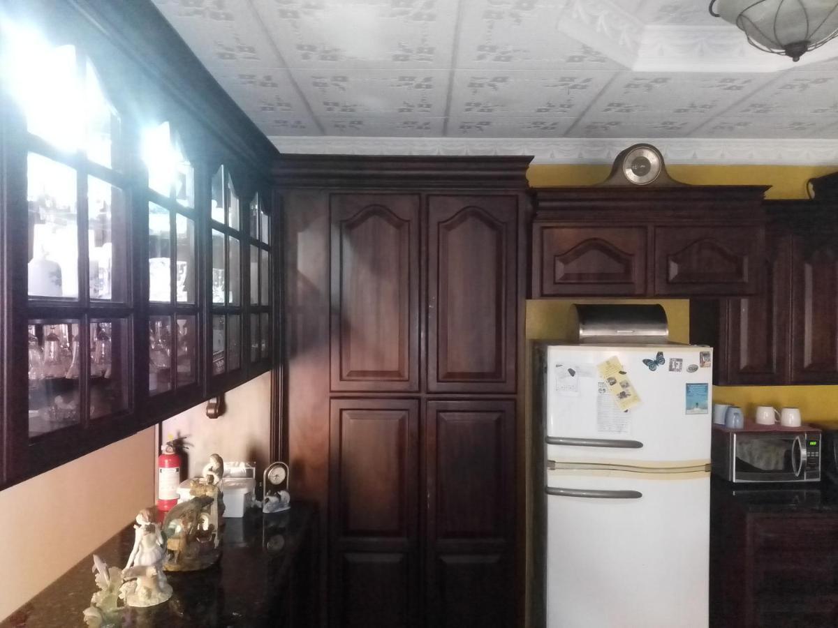 Alexander B&B Alajuela ภายนอก รูปภาพ