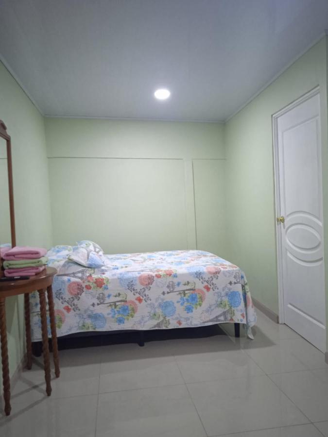 Alexander B&B Alajuela ภายนอก รูปภาพ
