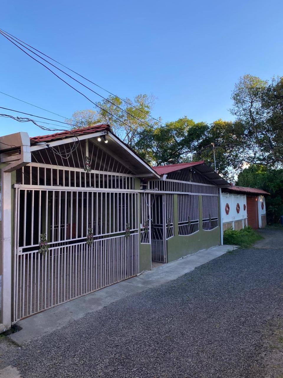 Alexander B&B Alajuela ภายนอก รูปภาพ