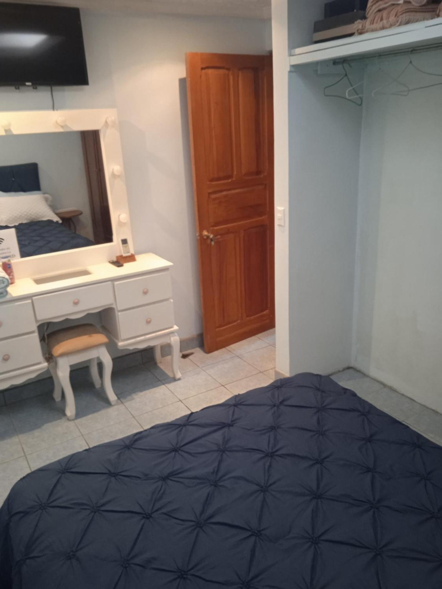 Alexander B&B Alajuela ภายนอก รูปภาพ