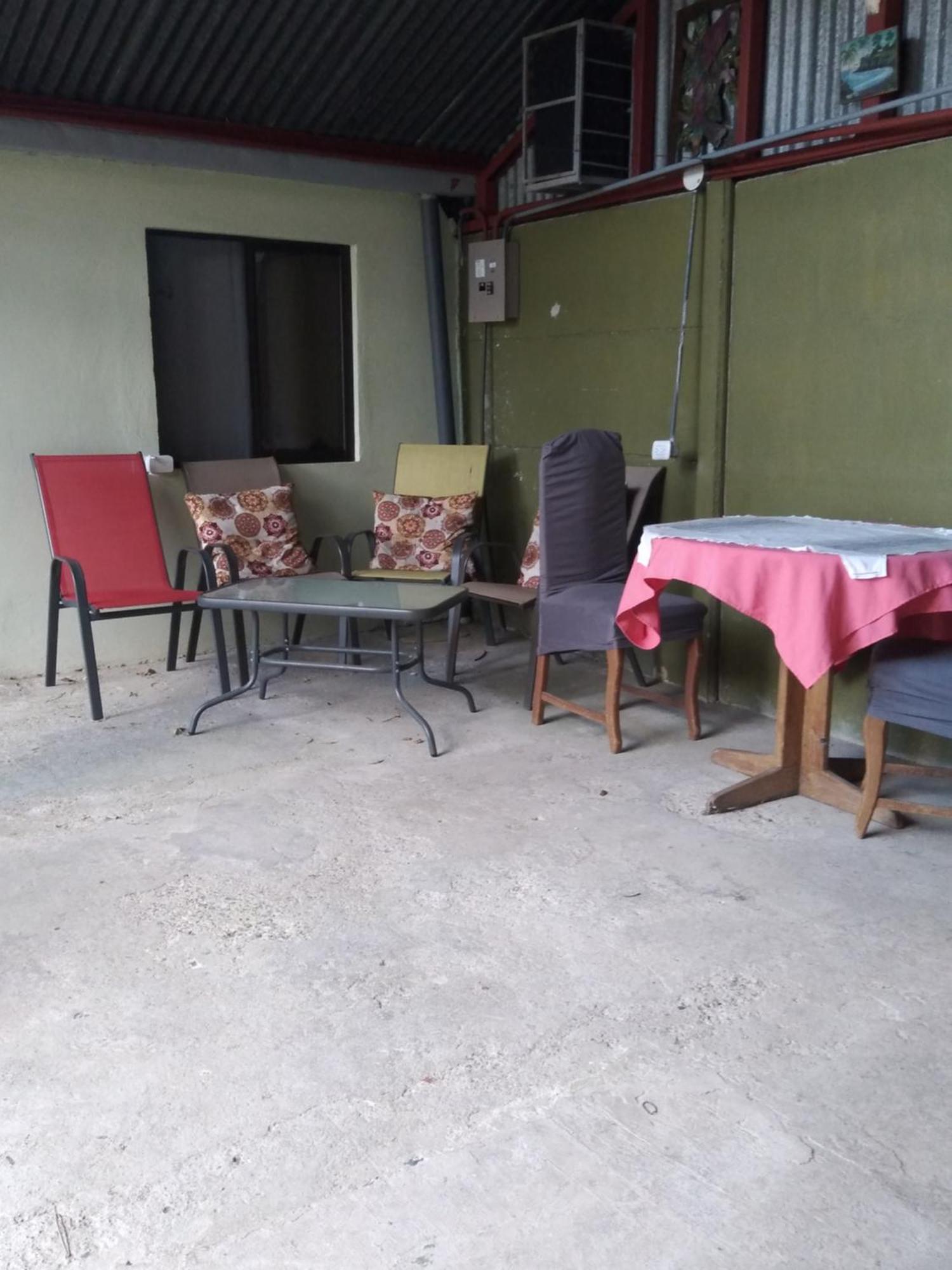 Alexander B&B Alajuela ภายนอก รูปภาพ